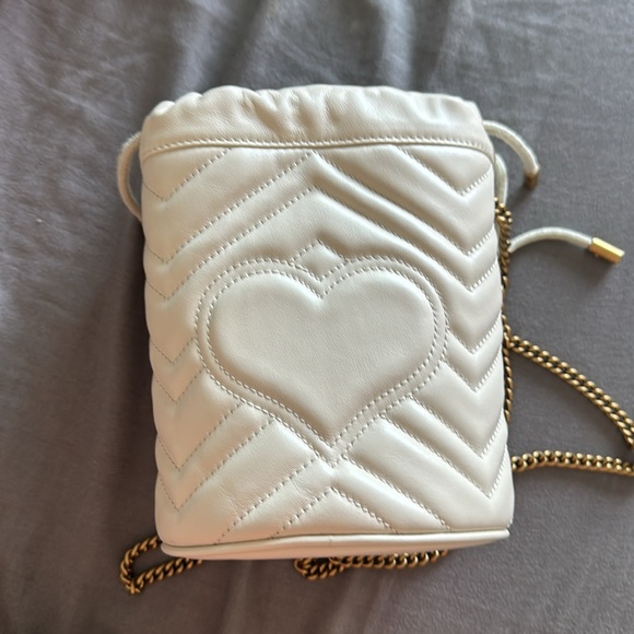 [BRAND NEW] never used : GUCCI bucket purse/bag. All white w/ tan leather suede - Picture 6 of 7